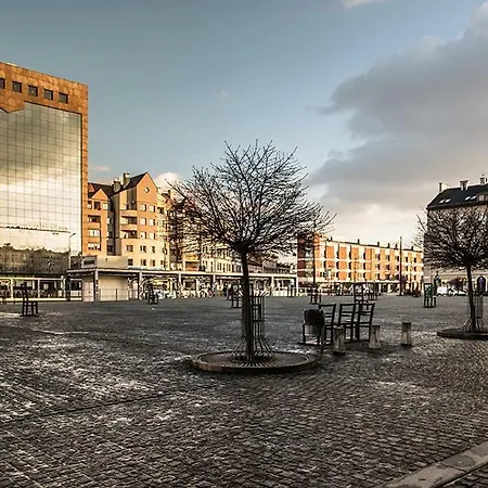 City Centre- Modern And Spacious *